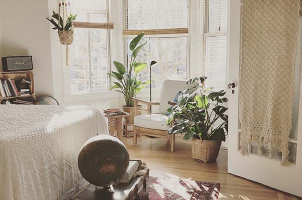 5 Easy Hacks for Moving into a Small Space